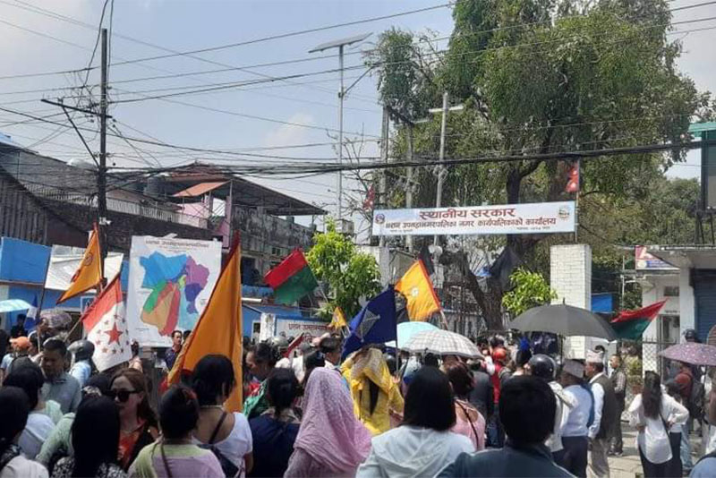 धरान उपमहानगरसहित वडा कार्यालयहरूमा तालाबन्दी