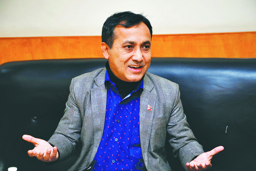 सँगैको सहयात्रीलाई ‘खोलो तर्‍यो, लौरो बिर्स्याे’ पनि गर्नु हुँदैन : विश्‍वप्रकाश शर्मा