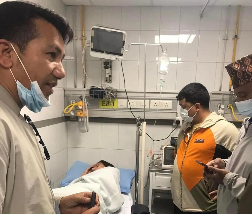 अखिल क्रान्तिकारीकी अध्यक्ष सिंह सवारी दुर्घटनामा घाइते