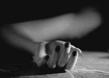 गोंगबुको होटलमा एक महिलाको शव फेला, एक पुरूष पक्राउ