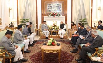 प्रधानमन्त्री प्रचण्ड र भारतीय समकक्षी मोदीबीच भेटवार्ता सुरु