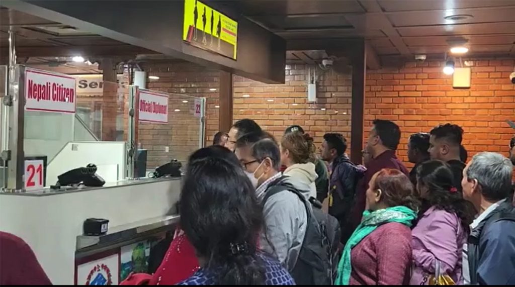 कुवेत जान लागेका ११७ जना श्रमिक विमानस्थलबाटै फिर्ता