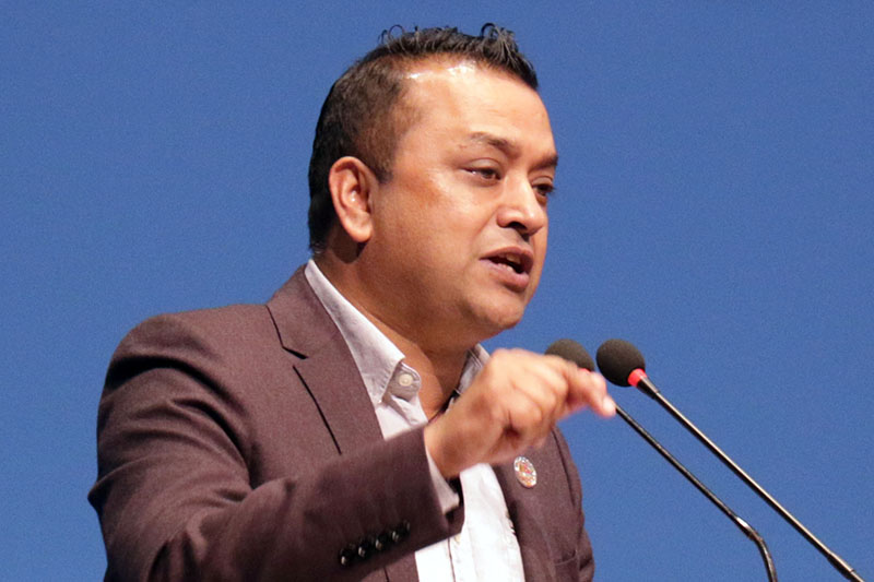 प्रचण्डलाई गगनको प्रश्न : कांग्रेस-एमाले मिलेर सरकार बनाउनुस् भनेको भुल्नुभयो ?