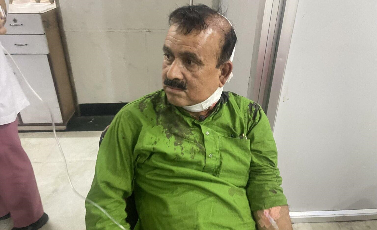 कांग्रेसका सहमहामन्त्री महेन्द्र यादवमाथि खुकुरी प्रहार