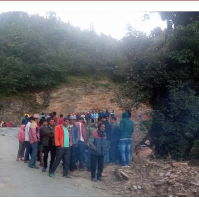 सशस्त्रका हवल्दारलाई ठक्कर दिने बस र चालक प्रहरी नियन्त्रणमा