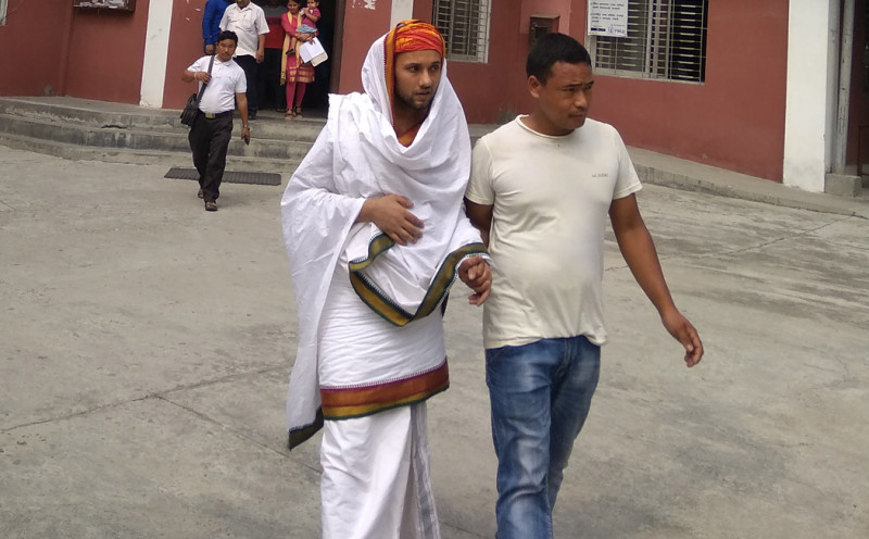 धर्मगुरु श्रीनिवासलाई शान्तिविरुद्धको कसुरमा मुद्दा, पक्राउ परेका अन्यको के हुँदैछ ?