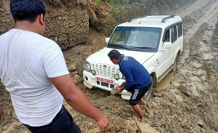 गाउँपालिकाका सवारी चालकले पाए अध्यक्षको टिकट