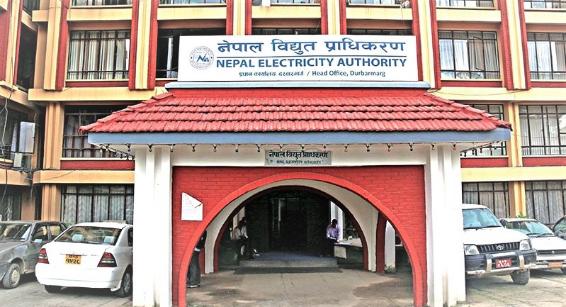 बर्खायाममा बिजुली बेचेको नेपालले सुख्खा लागेसँगै भारतबाट बिजुली खरिद सुरु