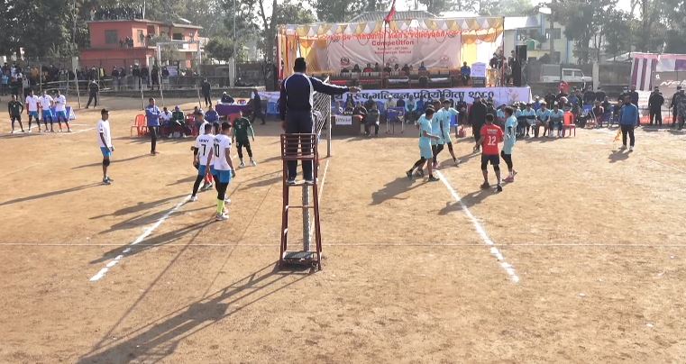 एपीएफलाई हराउँदै पुलिसले जित्यो राष्ट्रिय भलिबलको उपाधि