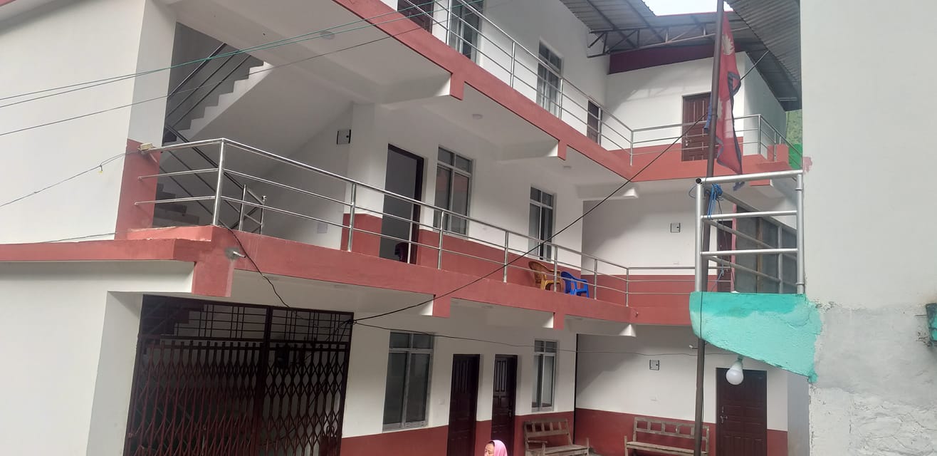 तमानखोला गाउँपालिकामा लगाइएको ताला प्रहरीले फोड्यो, विपक्षीद्वारा आन्दोलनको घोषणा