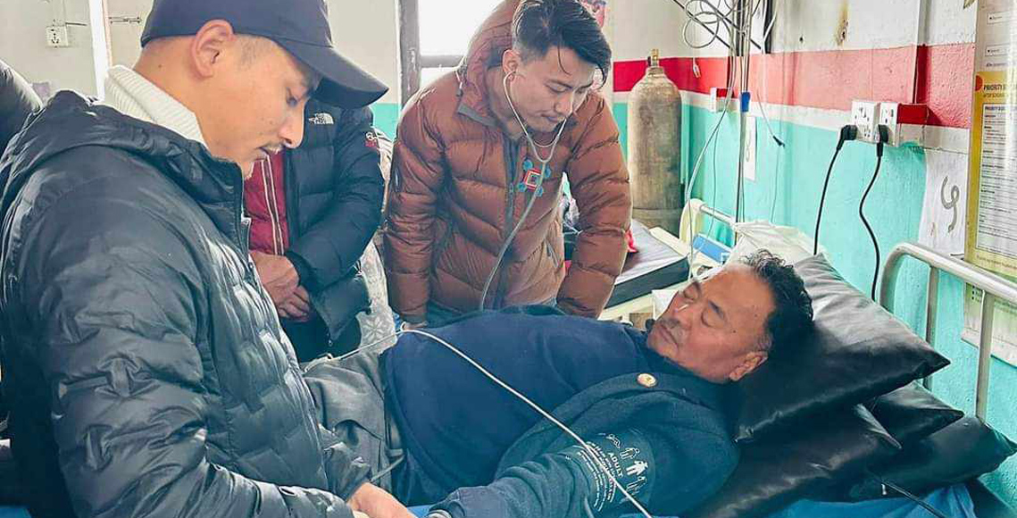ताप्लेजुङ पुगेका पूर्वमन्त्री नेम्वाङ अस्वस्थ, उपचारका लागि काठमाडौं ल्याइँदै