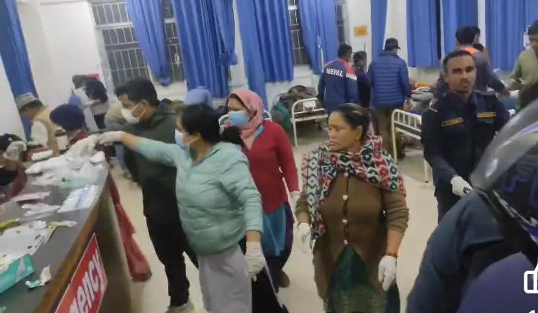 बागलुङ बस दुर्घटना अपडेट : घाइतेहरूकाे परिचय खुल्याे (नामसहित)
