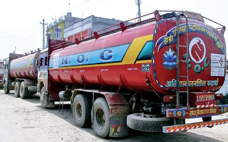 पूर्वी नाकाबाट पेट्रोलियम पदार्थको आयात घट्यो