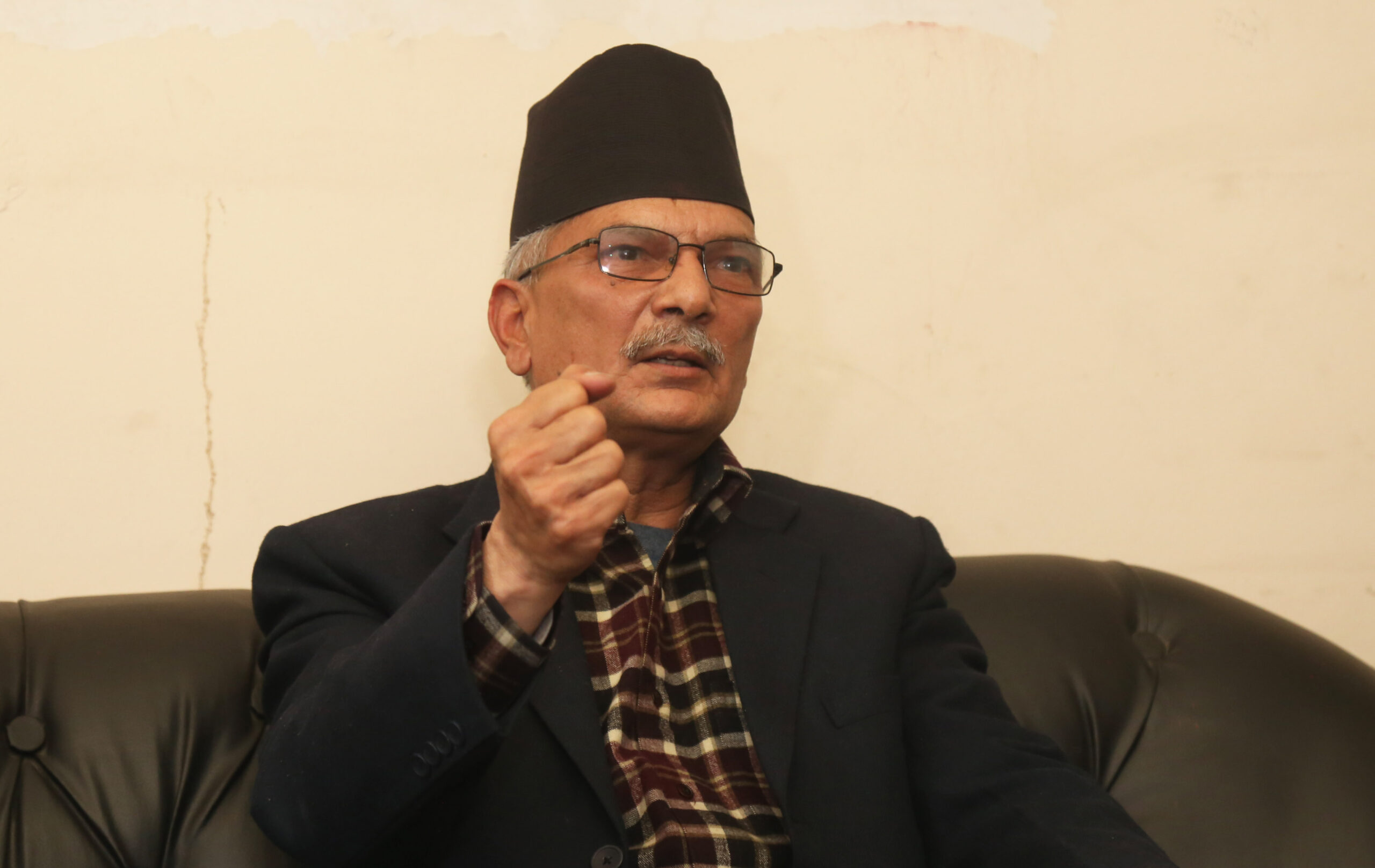 सुकुमबासी समस्या समाधान गर्न प्रधानमन्त्री कार्यालयले संयोजन गर्नुपर्छ : डा. भट्टराई