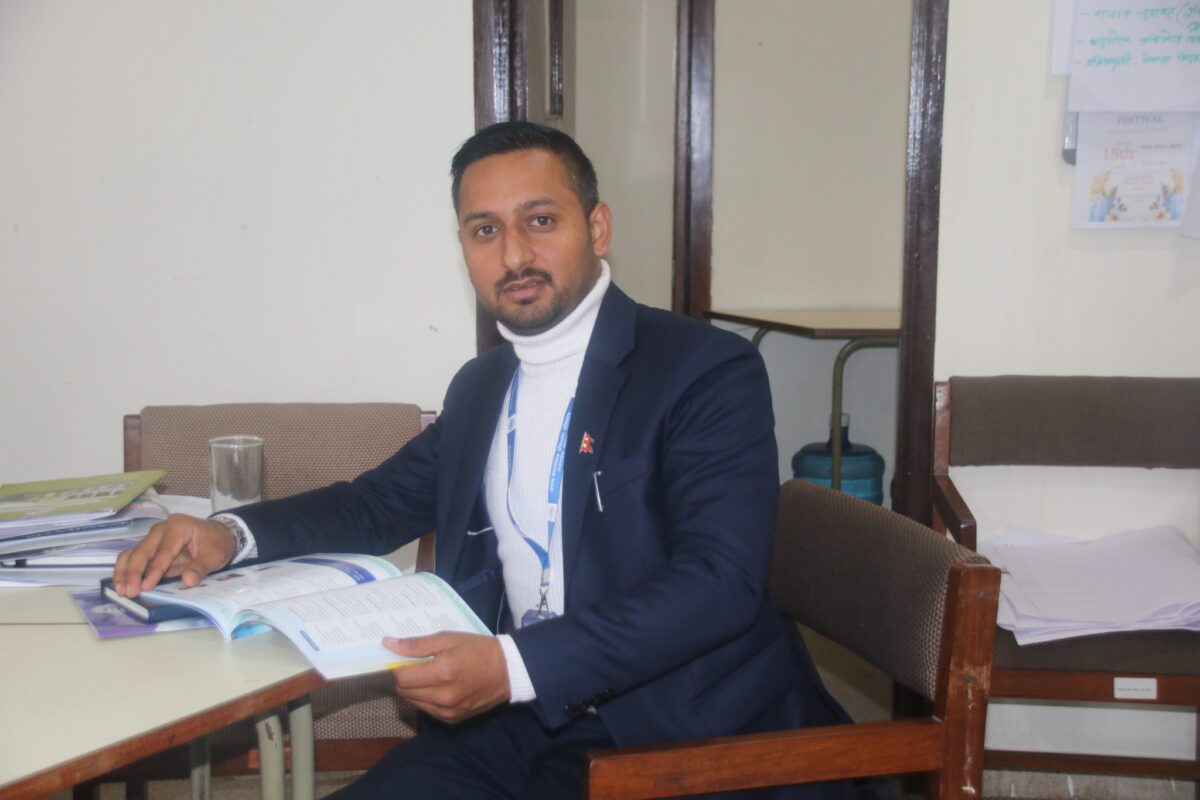 बडिगाडका अटेरी हाकिम : लुकाए ऐनविपरीत गरिएको शिक्षक सरूवाको निर्णय