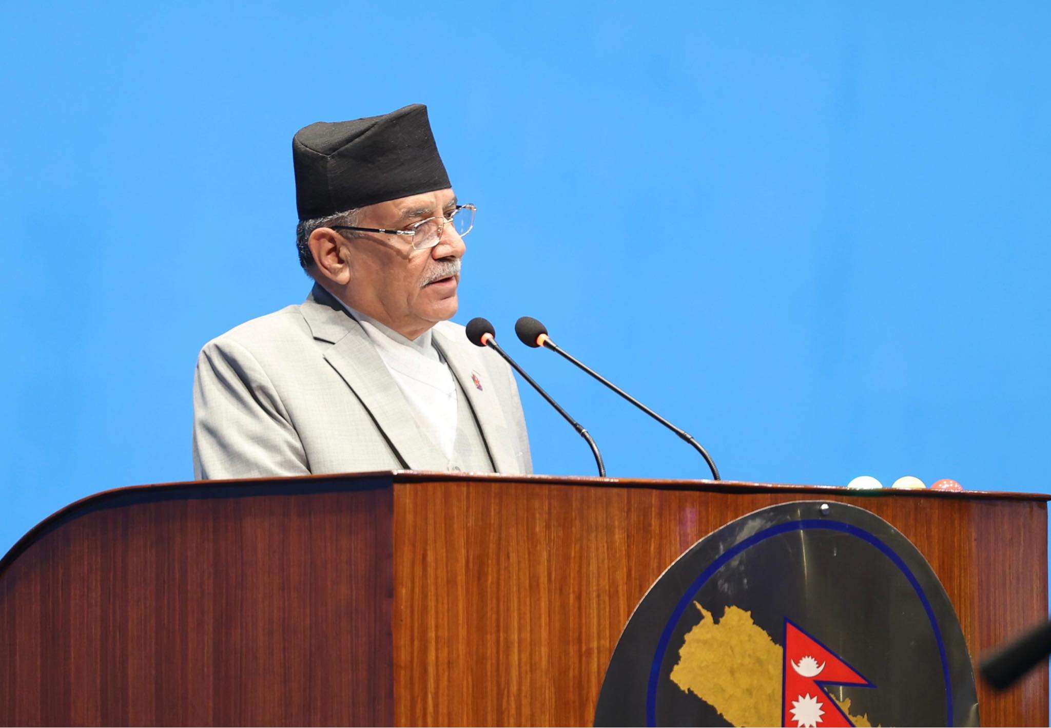 राष्ट्रलाई अनावश्यक द्वन्द्वतिर नलैजान प्रधानमन्त्री प्रचण्डको आग्रह