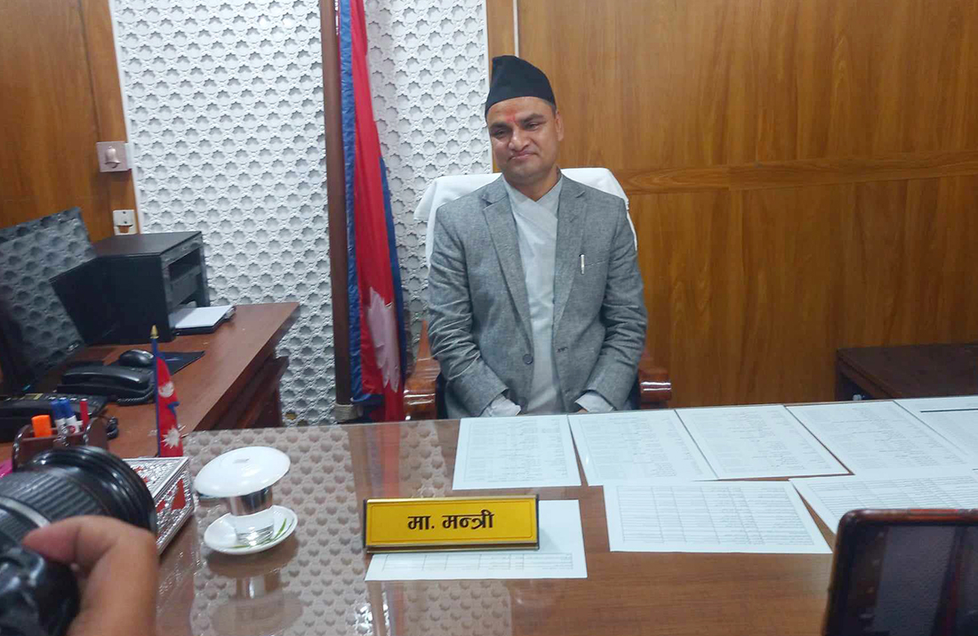 स्वास्थ्य बीमा रकम पाँच लाख पुर्याइने