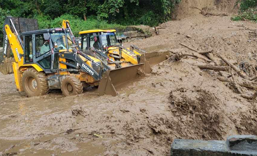 झ्याप्ले खोला पहिरोमा पुरिएका ३५ जनाको पहिचान खुल्यो (नामसहित)