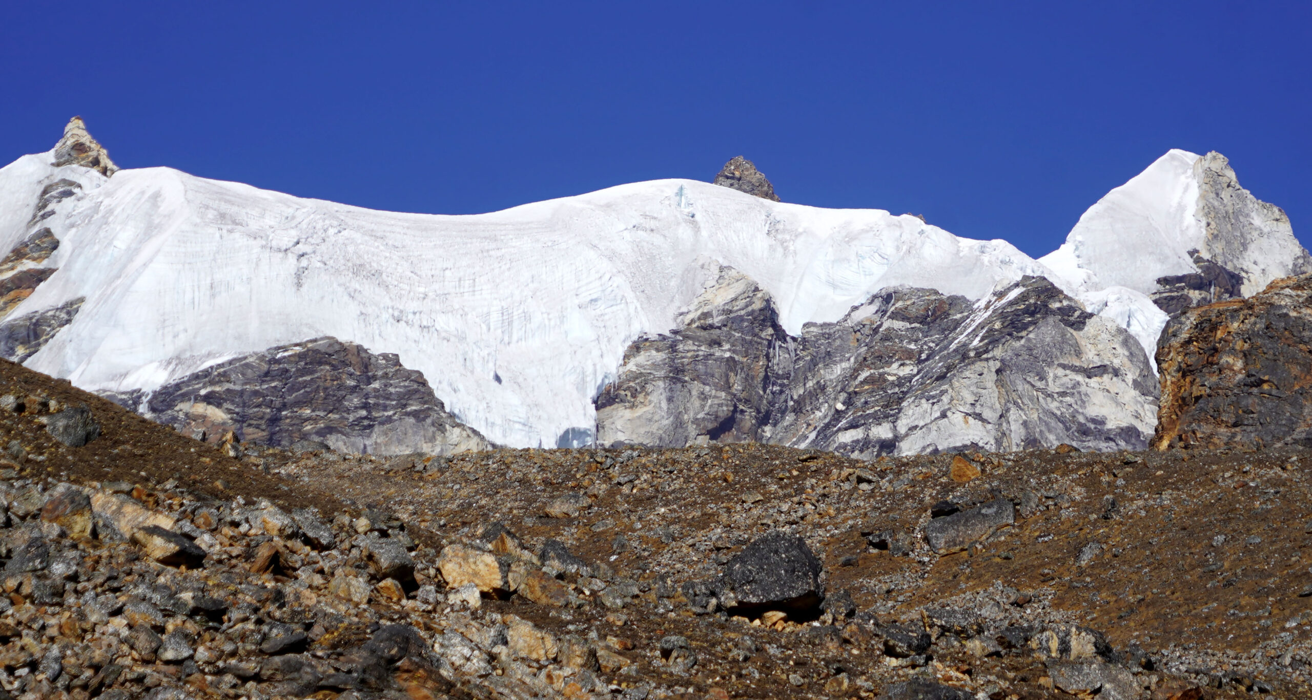 टिप्ताला भञ्ज्याङबाट देखिएको हिमाल