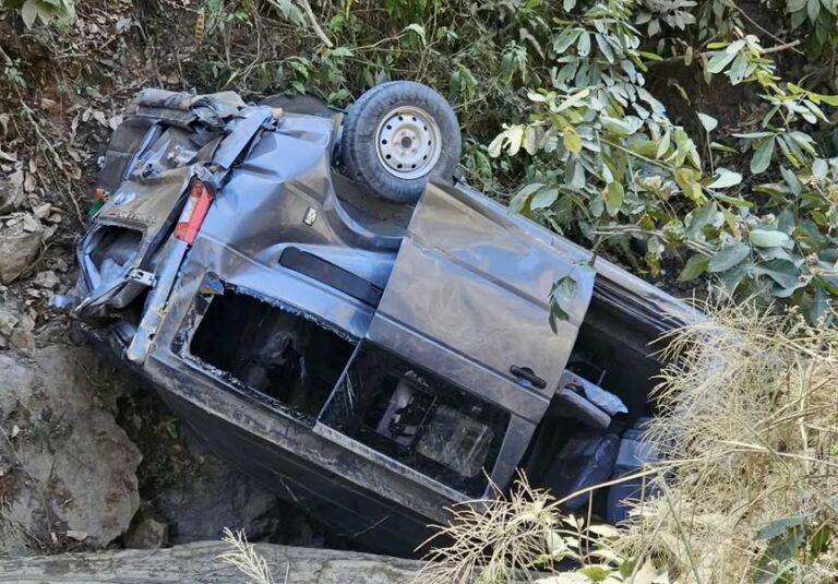 मनकामनामा बस दुर्घटना अपडेट: मृतक र घाइतेको सनाखत