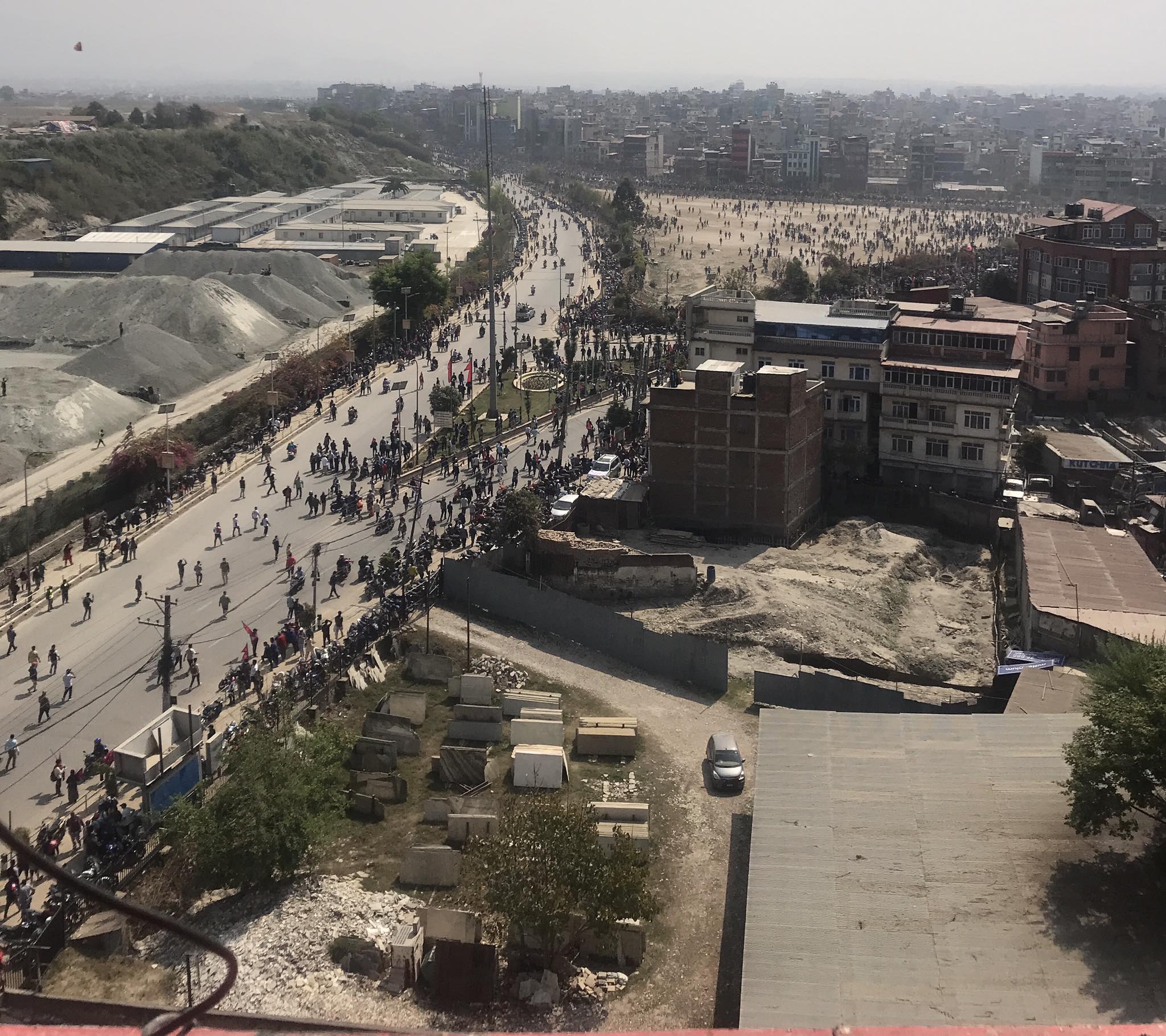 राजावादीको आक्रमणबाट महिला सशस्त्र प्रहरीको टाउको फुट्यो