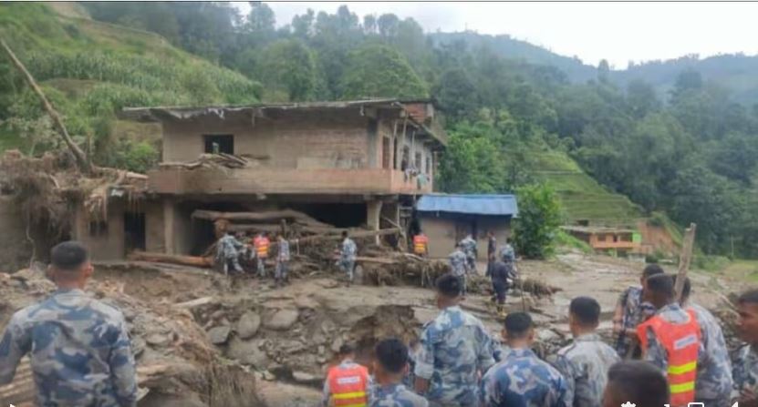 बाढी घरमा पस्दा श्रीमती बेपत्ता, श्रीमान घाइते