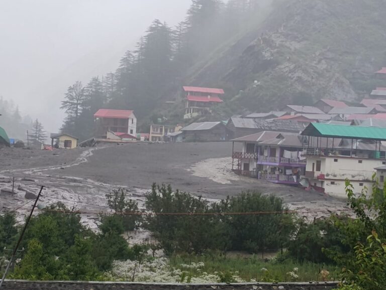 उत्तराखण्डमा पहिरो : ५ नेपाली बेपत्ता