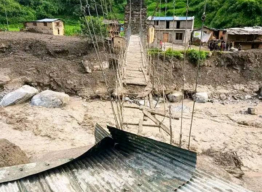 बाढी अपडेटः ११ घर बगे, सात घरमा क्षति
