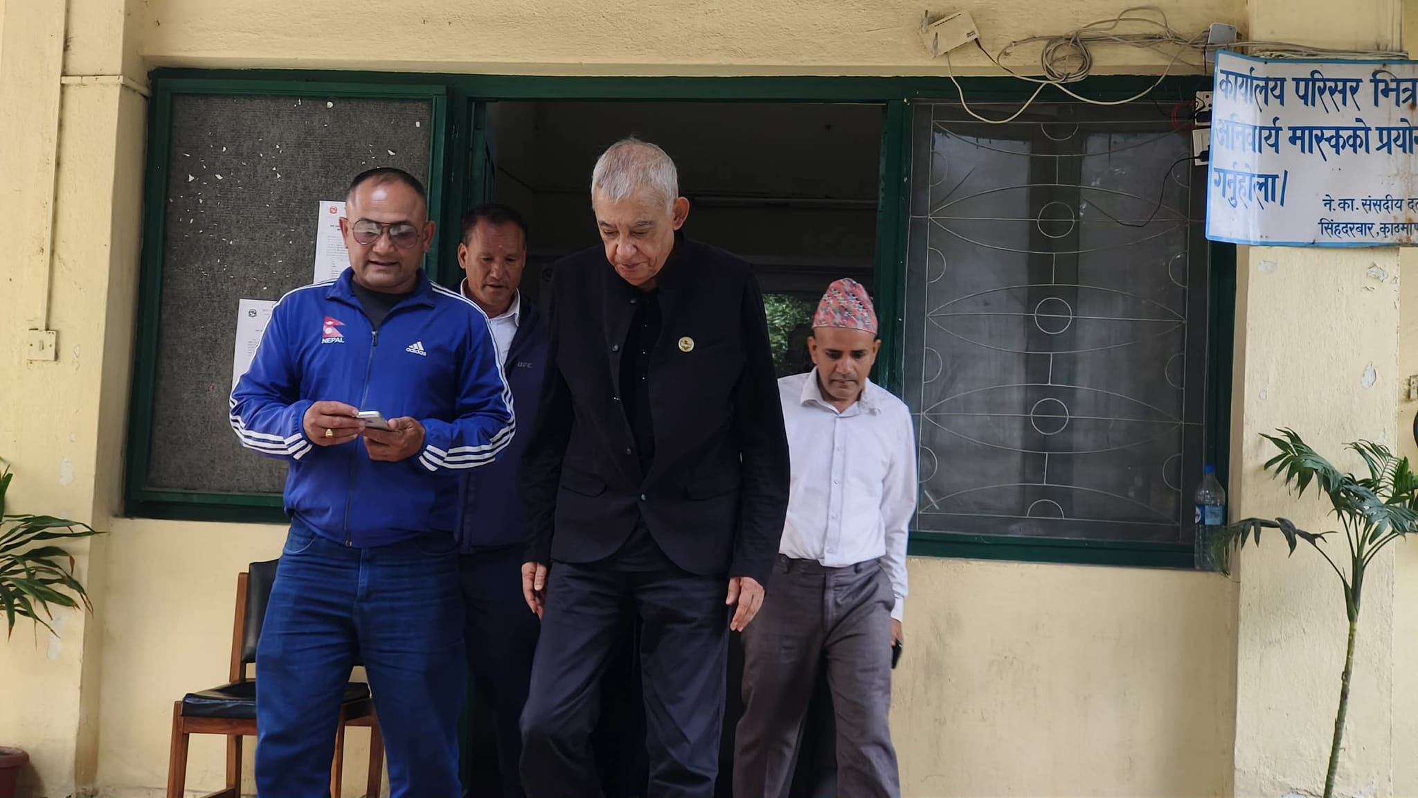 हस्ताक्षर संकलन : रञ्जिता, सीके र अशोक नेतृत्व पार्टीका सांसदहरूको साथ