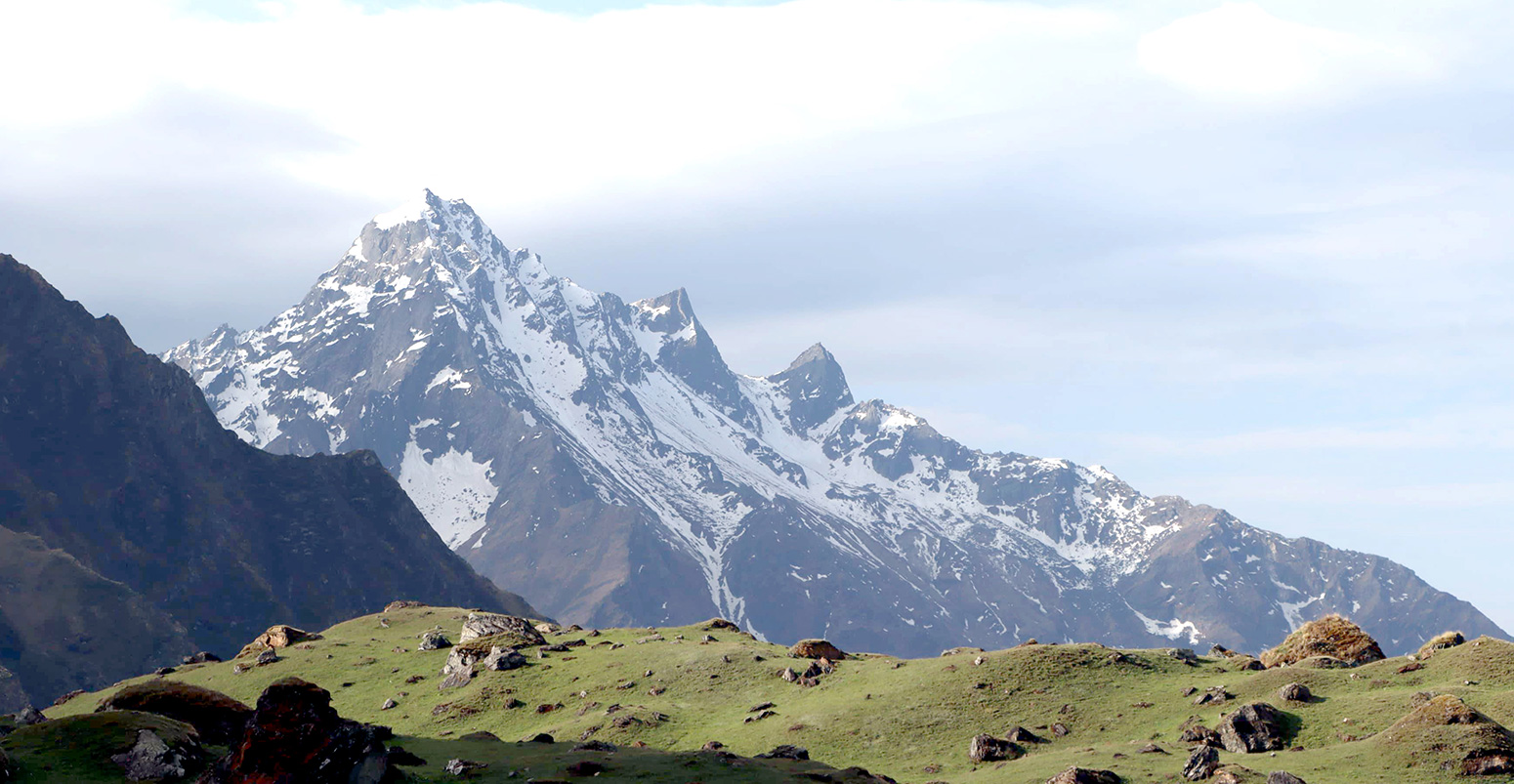 पहिलो पटक अपि हिमाल आरोहणका लागि १५ सदस्यीय टोली प्रस्थान