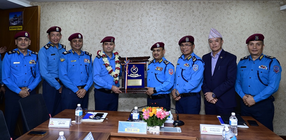 चन्द्रकुवेर खापुङ आईजी बनेकै दिन एआईजी कृष्णहरि शर्माको बिदाइ