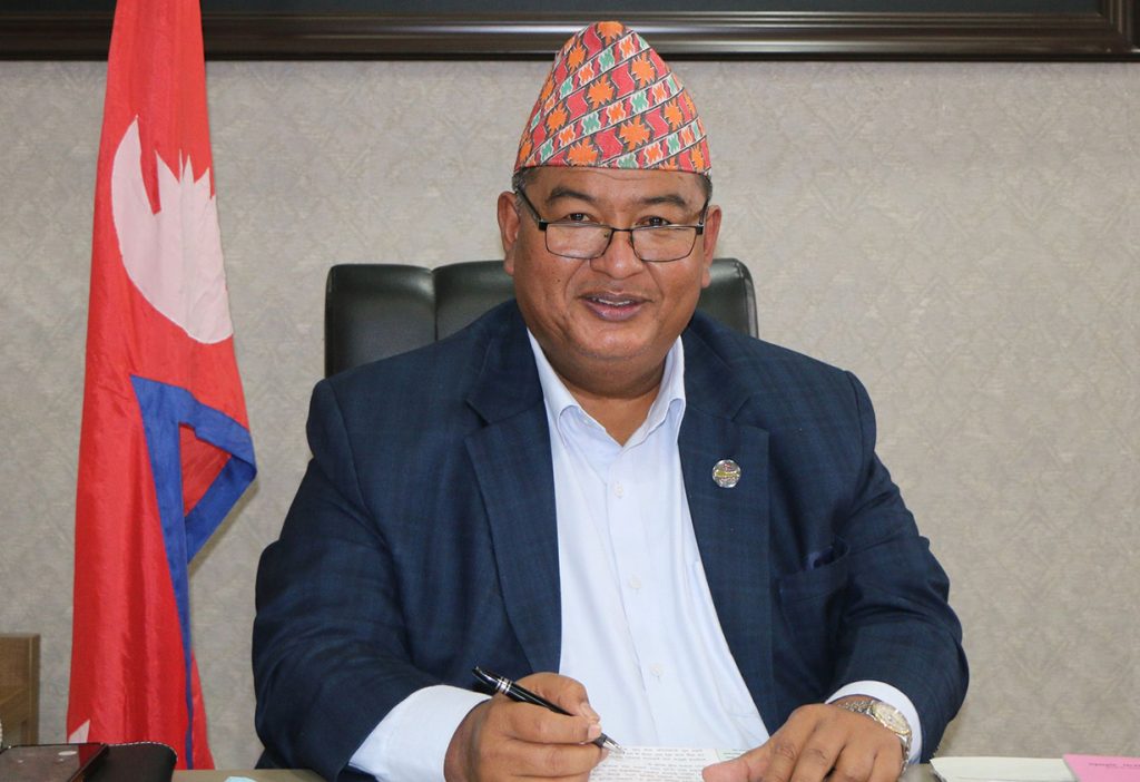 एमालेमा फर्किने घोषणा गर्दै किसान श्रेष्ठले भने : हाँसेर बोलिदिए पुग्छ