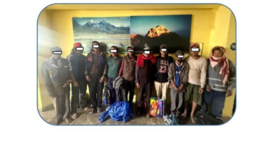 ढोरपाटनमा गोरु काट्दै गरेको अवस्थामा १० जना पक्राउ
