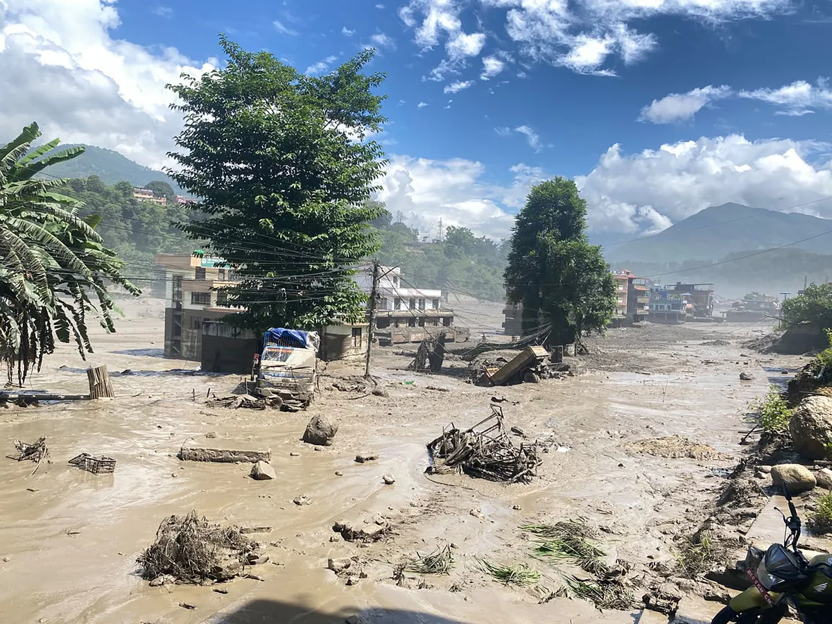 भोटेकोशी बाढीपीडितका लागि डब्ल्युएचओले औषधि र स्वास्थ्य उपकरण पठाउने