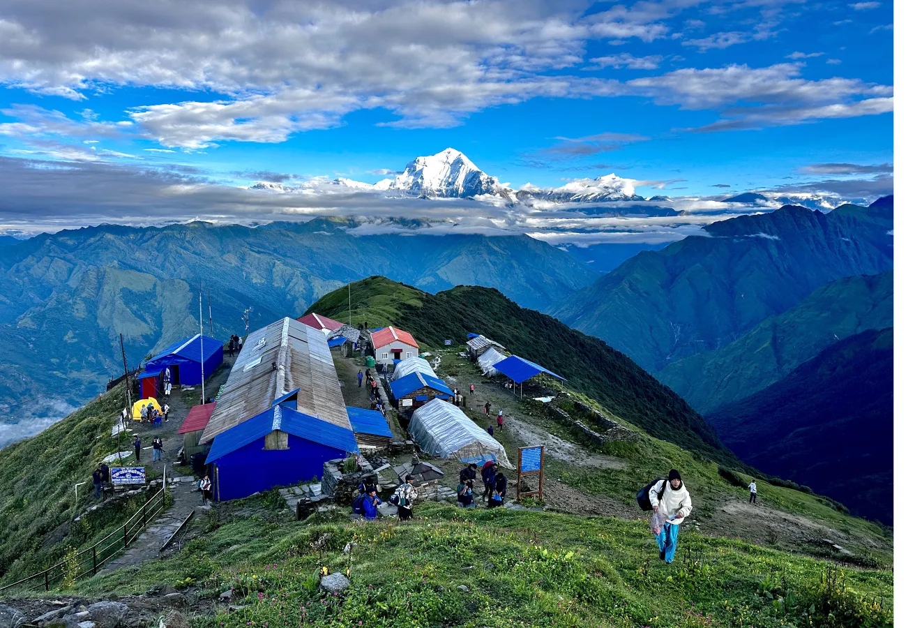 खोप्राडाँडाबाट देखिएको धौलागिरि हिमाल
