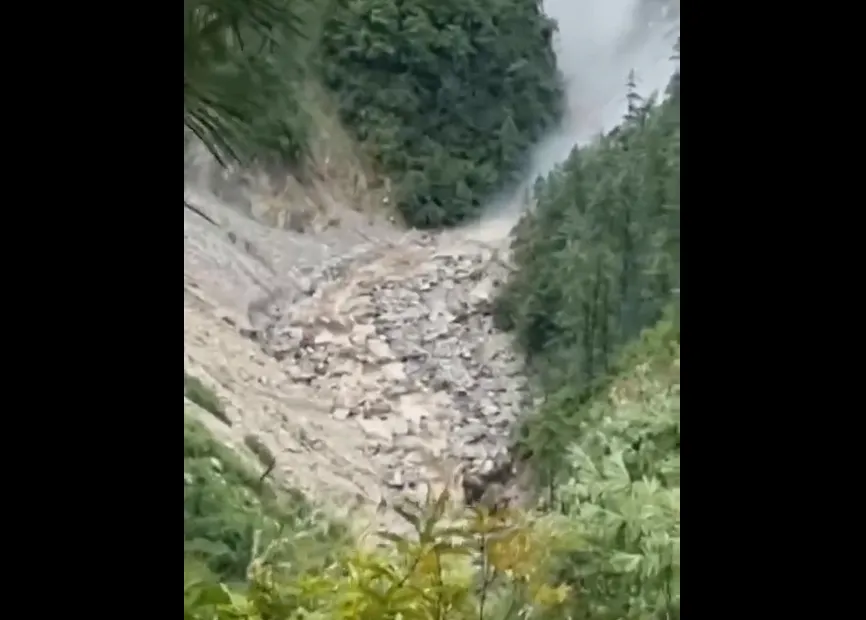 गोरखाको चुम क्षेत्रमा ठूलो पहिरो, बुढीगण्डकी थुनेको हल्ला मात्रै