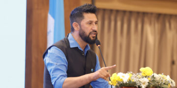 अहिलेको संविधानप्रति हाम्री प्रद्धिबद्ध छौँ : लामिछाने
